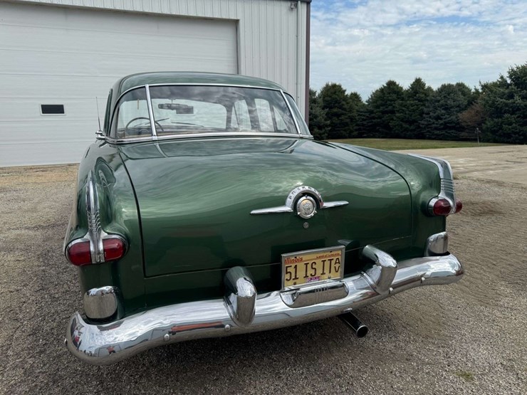 1951-packard-four-door-sedan-image-2