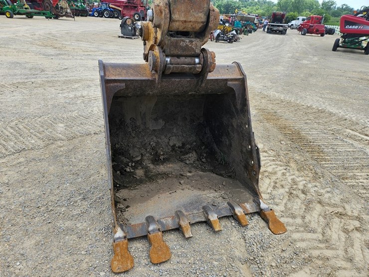 caterpillar-320c-image-14