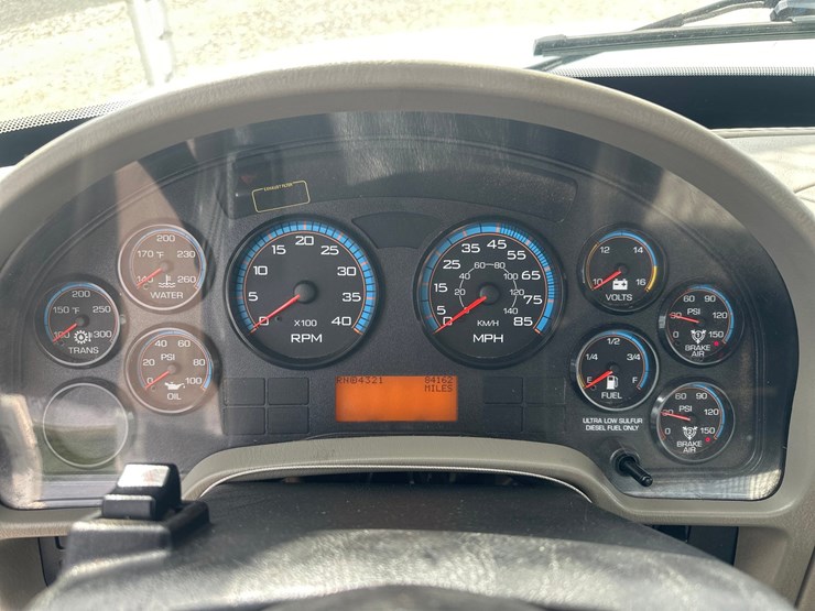 2013-international-durastar-4300-image-59