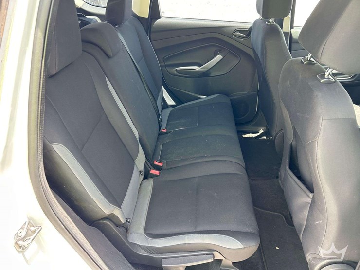2015-ford-escape-image-23