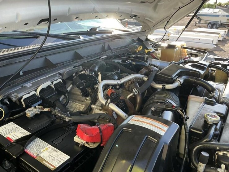 2016-ford-f550-image-16