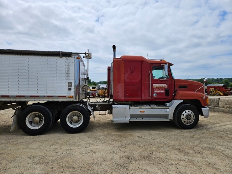 1993-mack-ch613-image-8