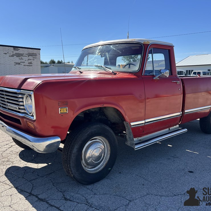 1974 INTERNATIONAL 200