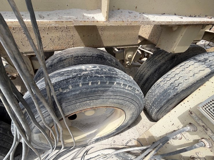 #1757-•-2005-mestco-hp4000-crusher-image-90