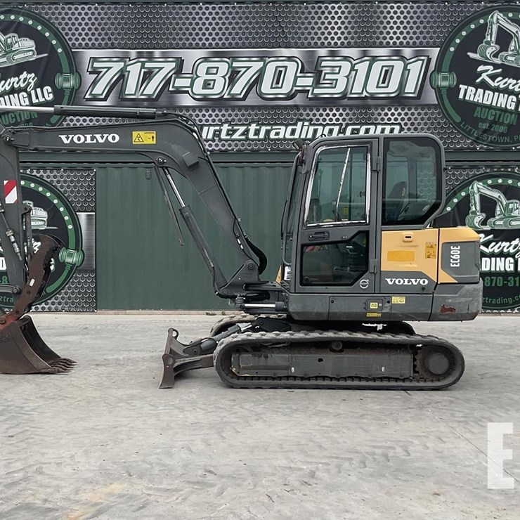 2017 VOLVO EC60E