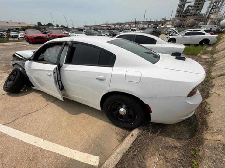#73-•-2018-dodge-charger-image-4