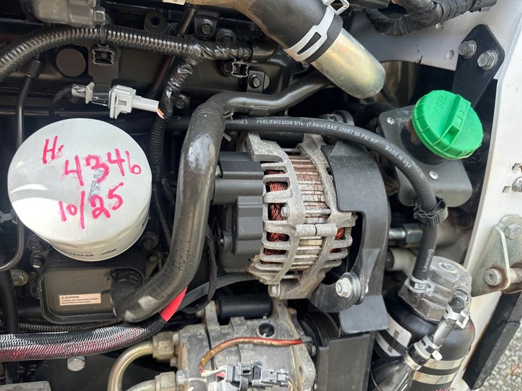 2020-bobcat-t740-image-42