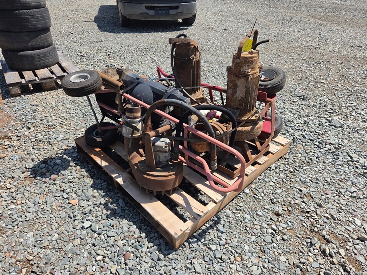 #6023-•-(2)-carts,-(2)-submersible-pumps,-more-image-3