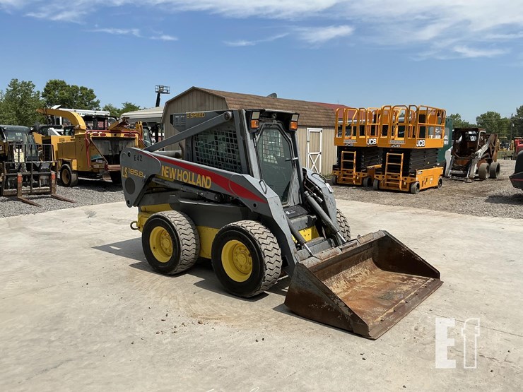 2005-new-holland-ls185b-image-6