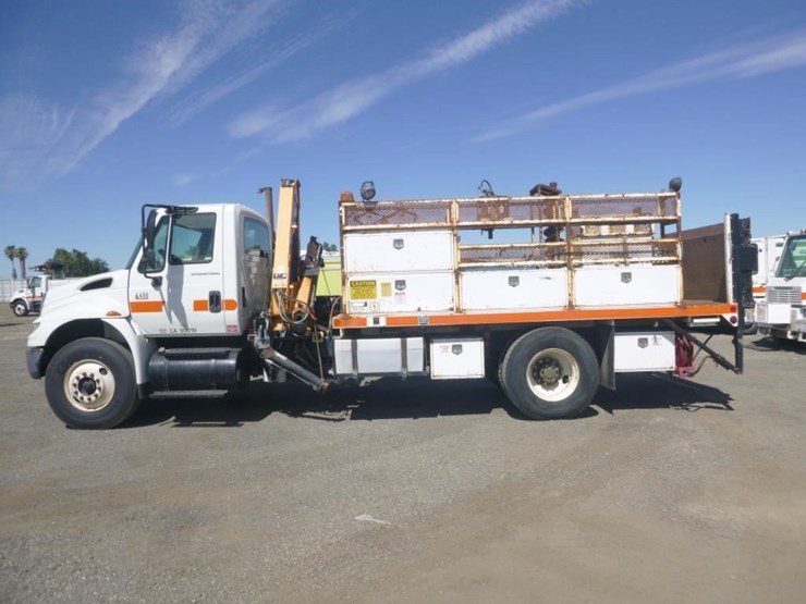 2007-international-durastar-4400-image-6