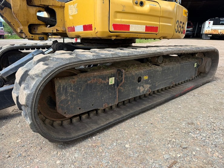 caterpillar-305.5e2-image-63