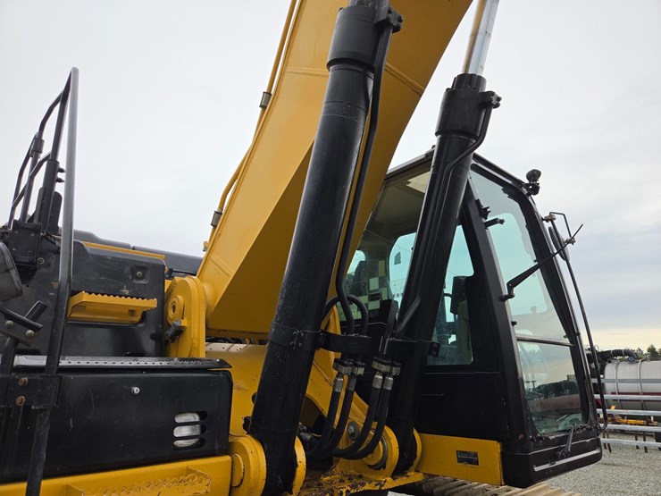 caterpillar-349el-image-25
