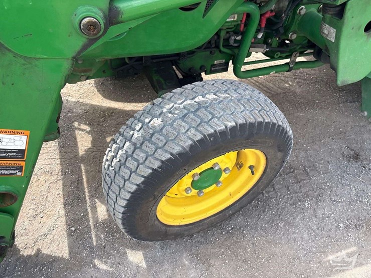 2018-john-deere-3039r-image-14