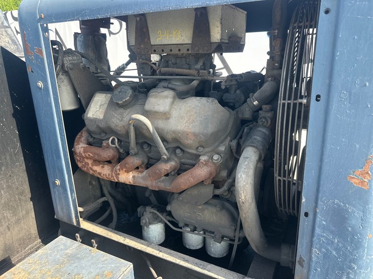 #5022-•-nlb-corp.-10150d-towable-air-compressor-image-18