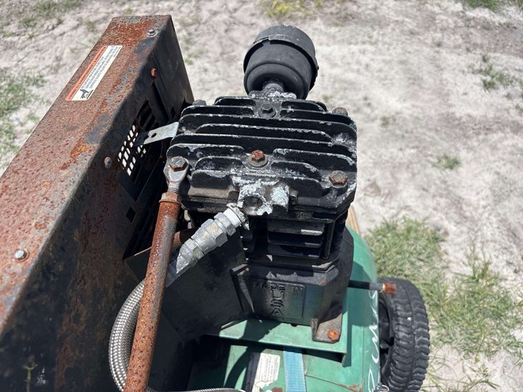 2002-speedaire-portable-gasoline-air-compressor-image-9