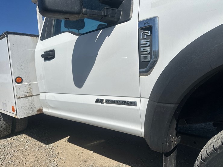 2019-ford-f550-image-13