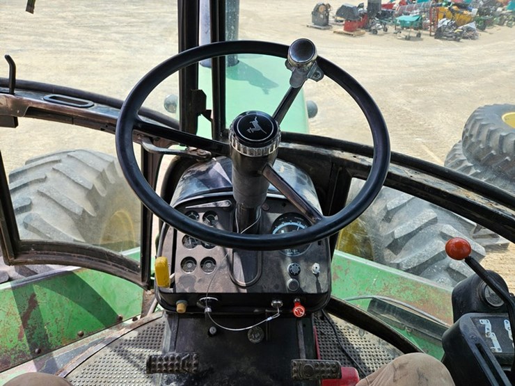 john-deere-8430-image-38