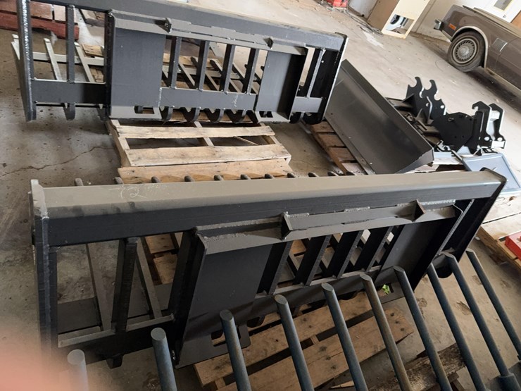 attachments-international-scoop-rake-image-2