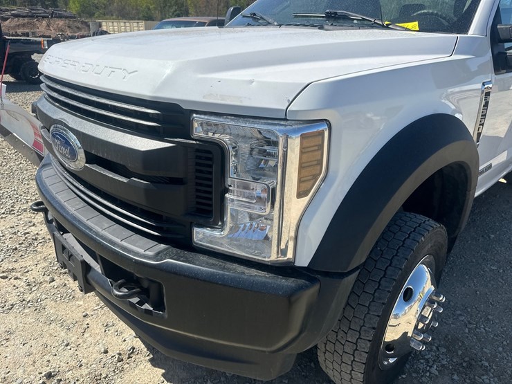 2019-ford-f550-image-8