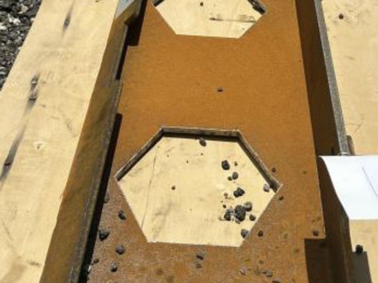 #47-•-mini-skid-steer-dingo-mounting-plate-image-4