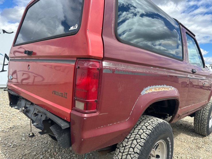 1988-ford-bronco-image-15