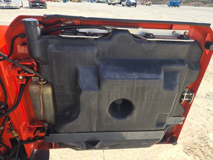 kubota-ssv75-image-30