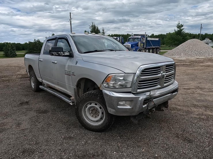 2013-dodge-2500-image-6
