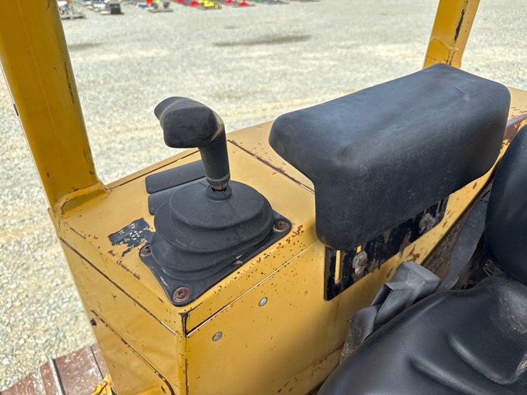 deere-550h-image-48