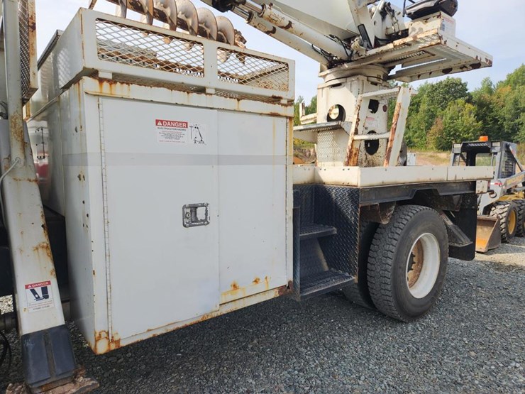 2003-international-durastar-4300-image-11