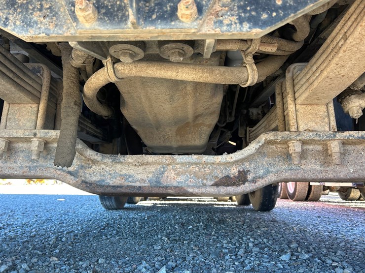 2001-mack-rd688s-image-48