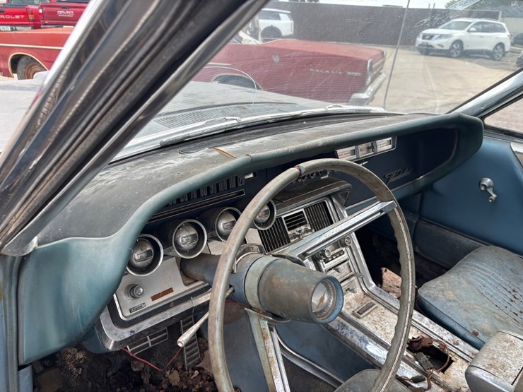 #2181-•-1964-ford-thunderbird-coupe-image-48