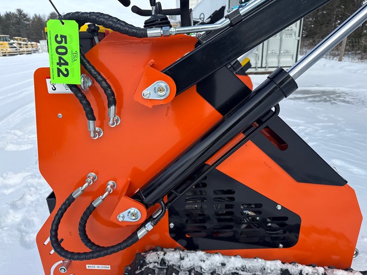 #5017-•-unused-future-ft36c-mini-skid-steer-image-14