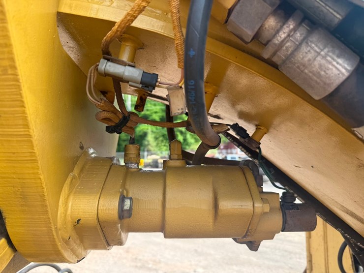 caterpillar-160m-image-84
