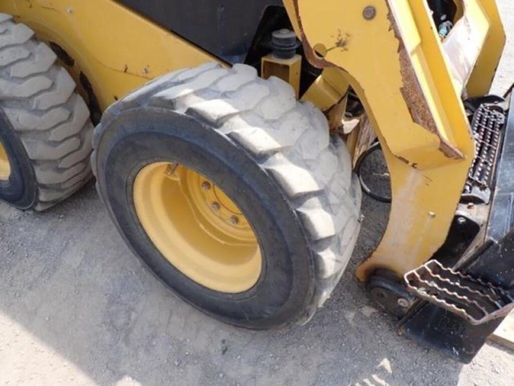 2019-caterpillar-236d-skid-steer-cat0236dlbgz05393-image-42