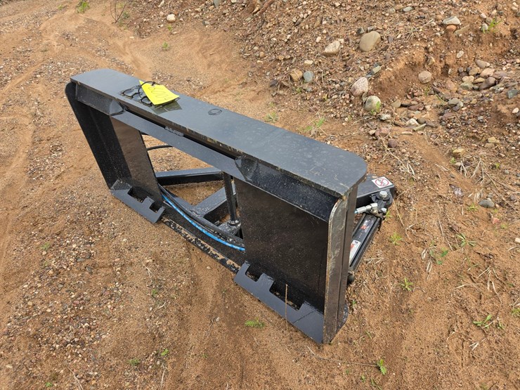 #6004-•-unused-stout-skid-steer-tree-&-post-puller-attachment-image-3