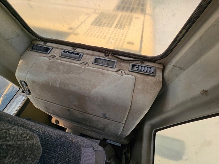 caterpillar-320c-image-64