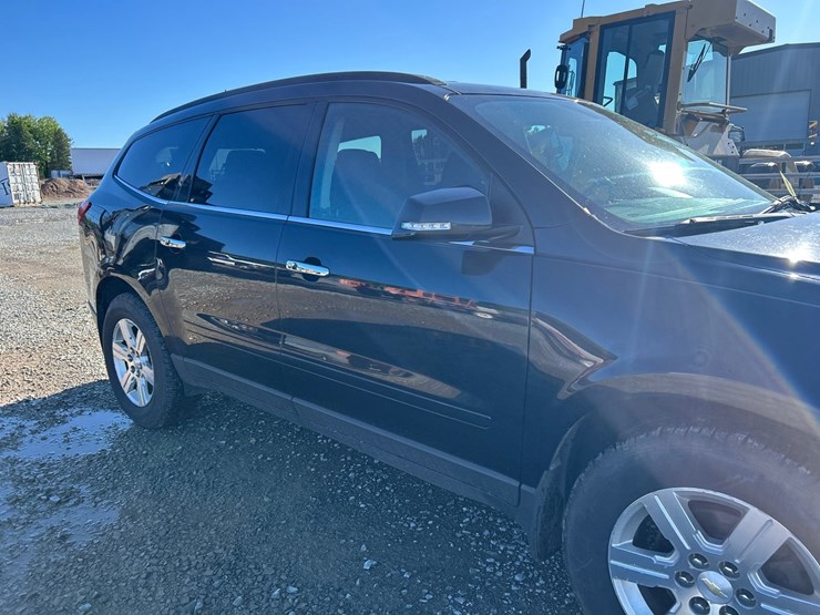 2012-chevrolet-traverse-image-12