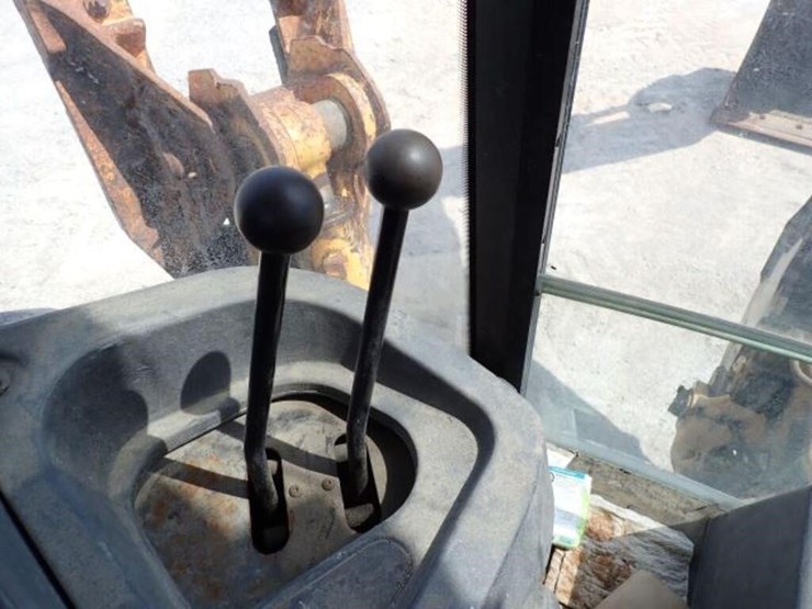 2009-deere-310sj-image-26
