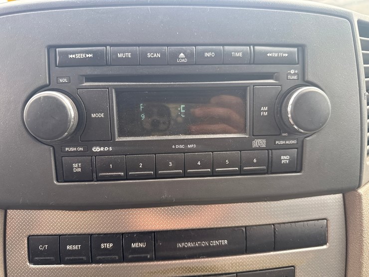 2006-jeep-grand-cherokee-image-43
