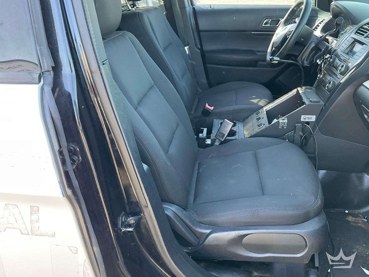 2016-ford-explorer-image-20
