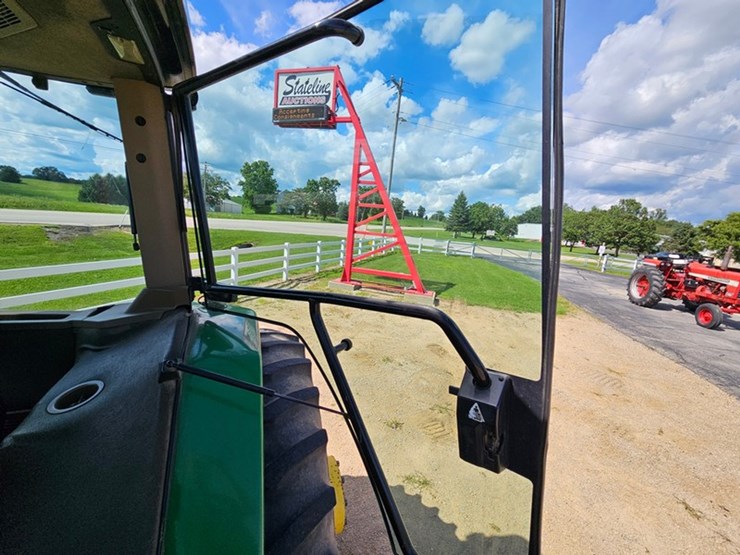 john-deere-8300-image-24
