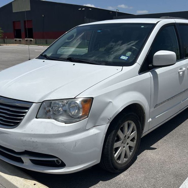 2014 CHRYSLER TOWN & COUNTRY