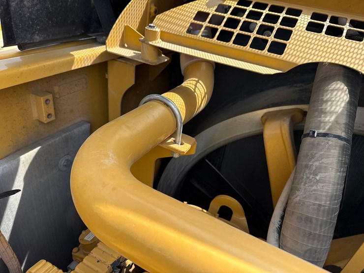 2017-caterpillar-336fl-image-57
