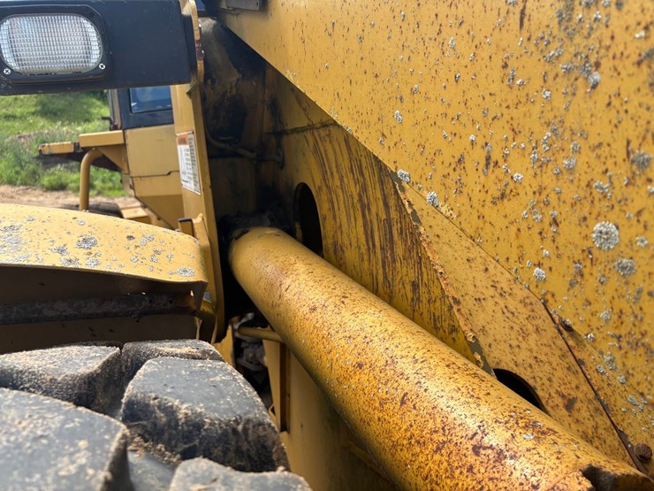 caterpillar-928g-image-77