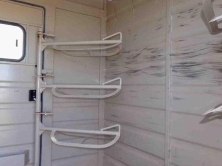 2019-swift-built-stock/horse-trailer-image-5