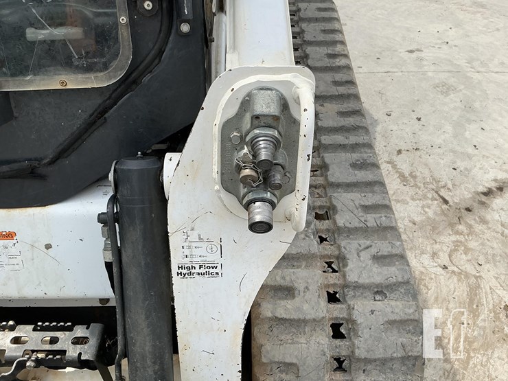 2019-bobcat-t770-image-13