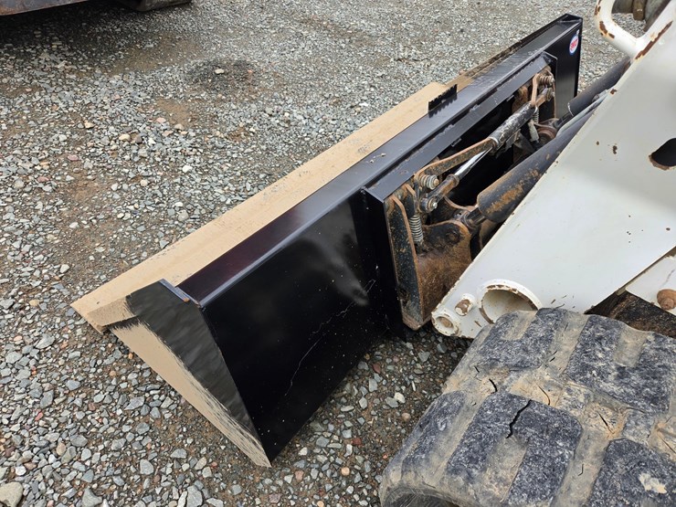 2020-bobcat-t740-image-10