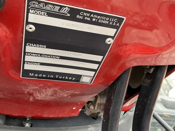2011-case-ih-farmall-95-image-16