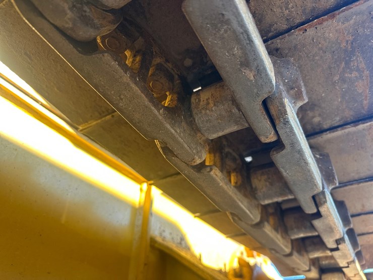 2004-caterpillar-d3g-xl-image-44
