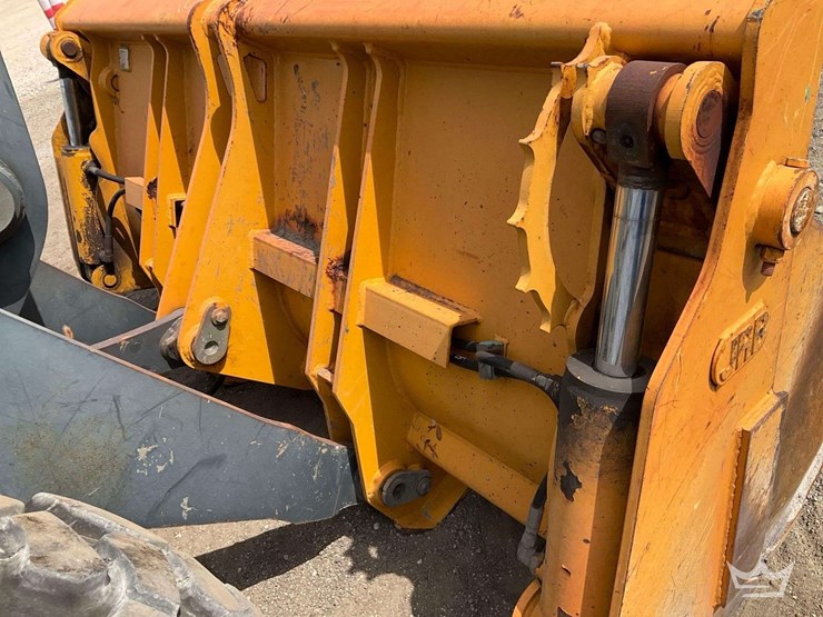 2007-deere-444j-image-18